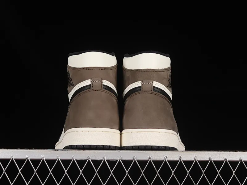 All categories Air Jordan Jordan series basketball shoes Air Jordan 1 High LJR version Air Jordan 1 High OG "Dark Mocha" AJ1 Joe 1 small barb 555088-105